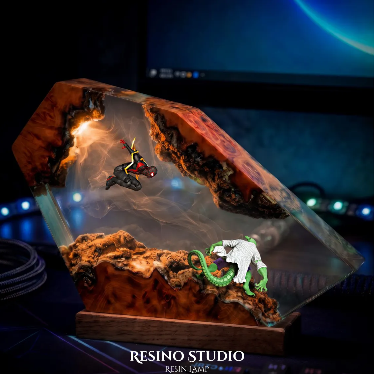 Spider-Man vs Lizard Resin Lamp, Marvel Night Light